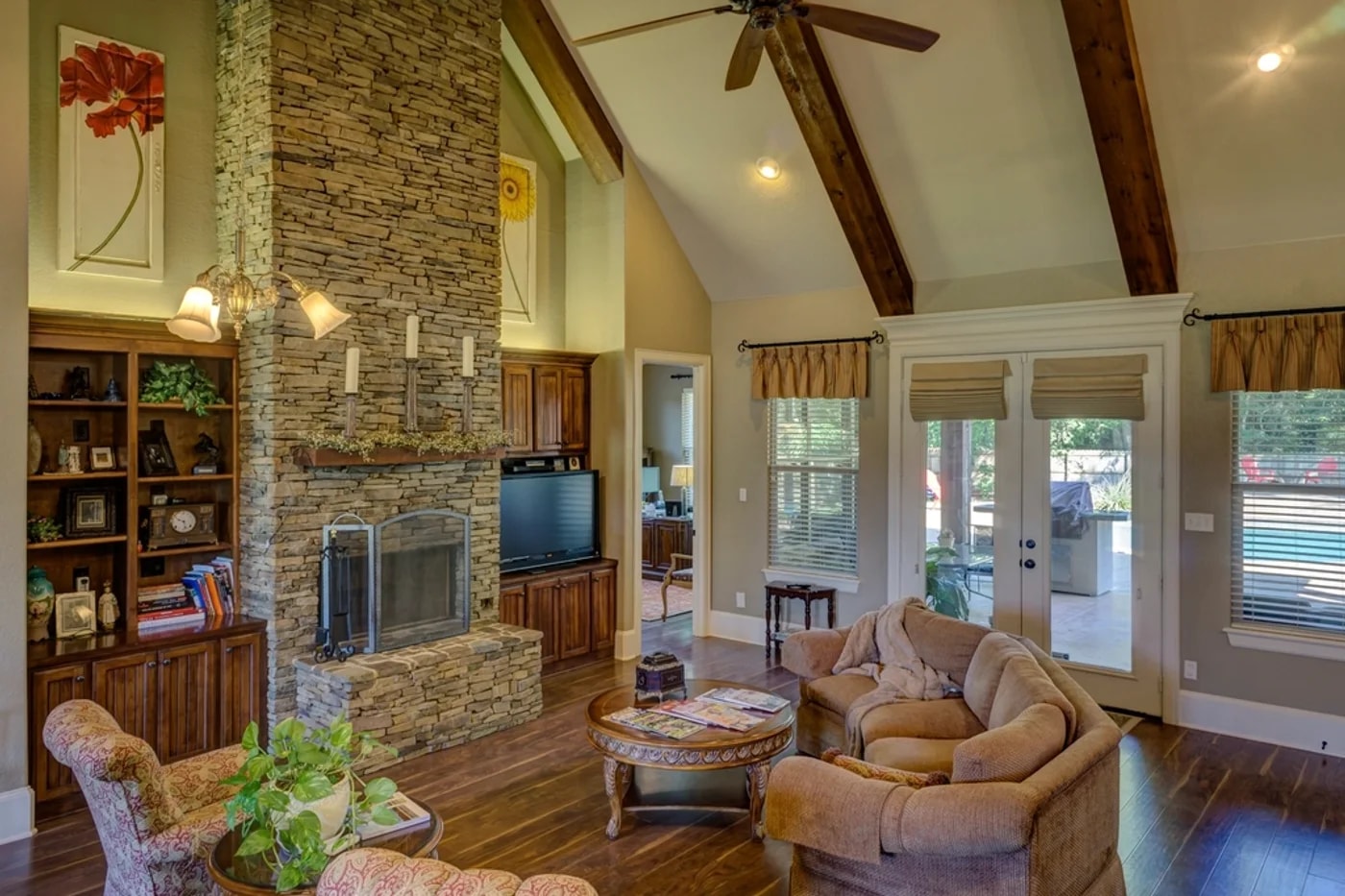 Long let: harbour-facing flat on the Senglea point — photograph 2